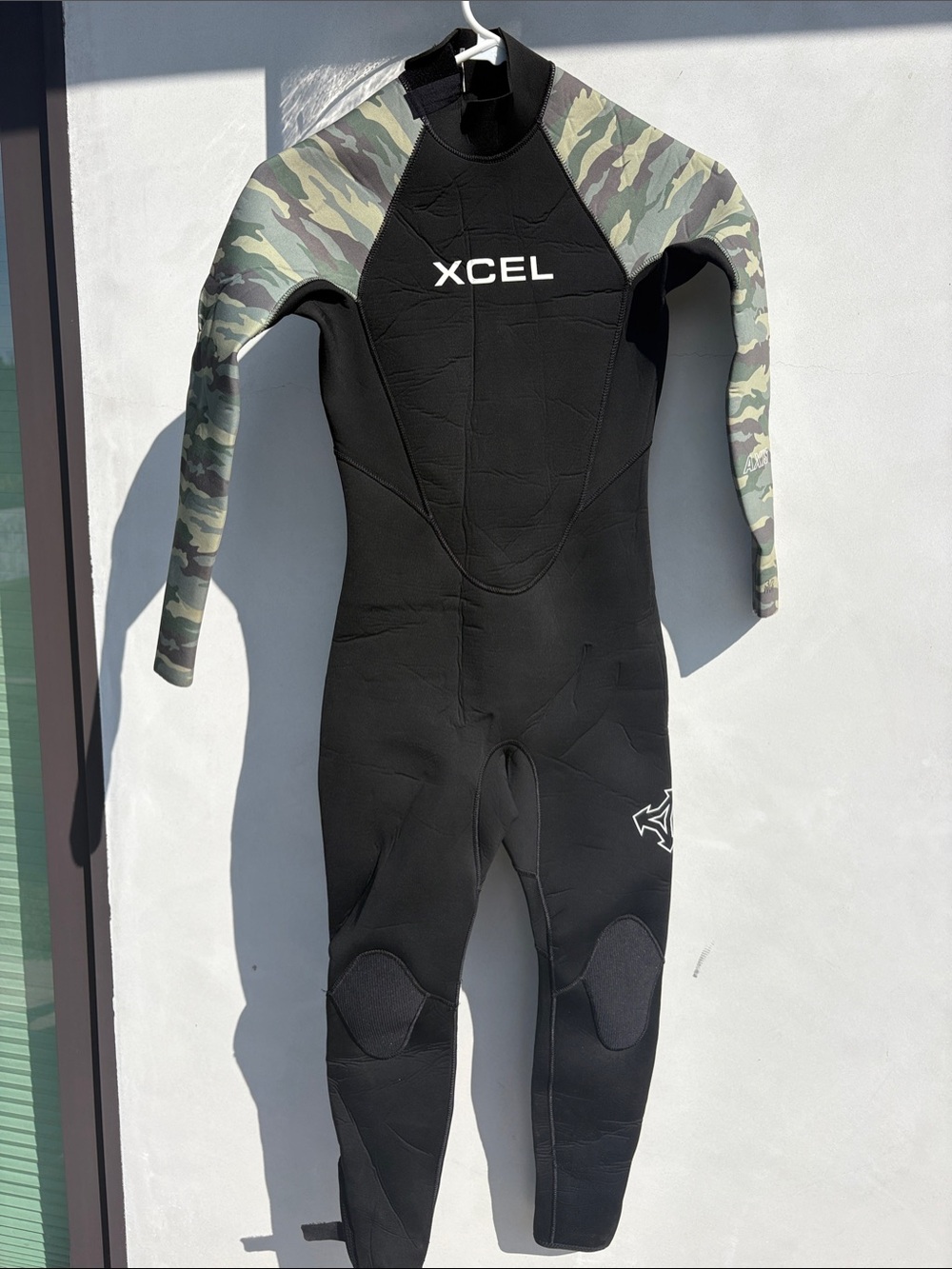 XCEL 3/2mm Boys Black Wetsuit with Camo Sleeves